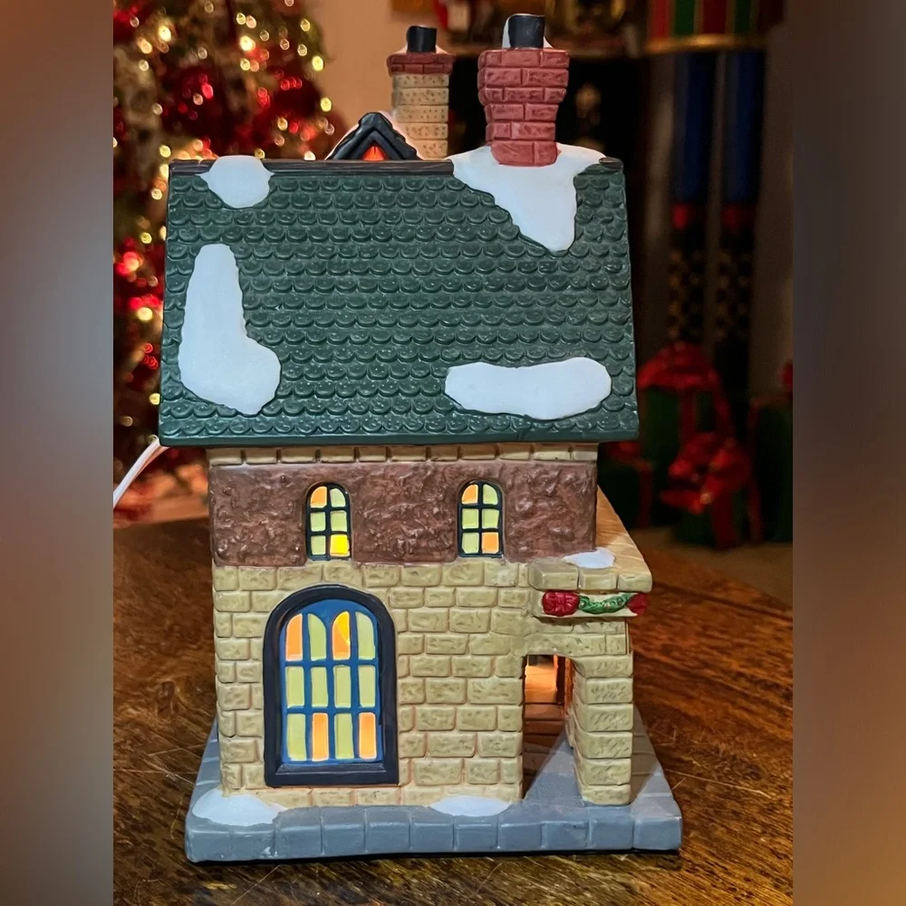LIGHTED Christmas Porcelain Victorian Village WEDDING GALLERY Building